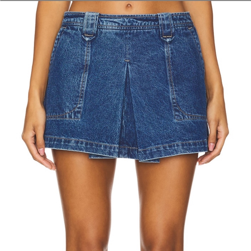 GRLFRND Ivy Pleated Mini Skirt